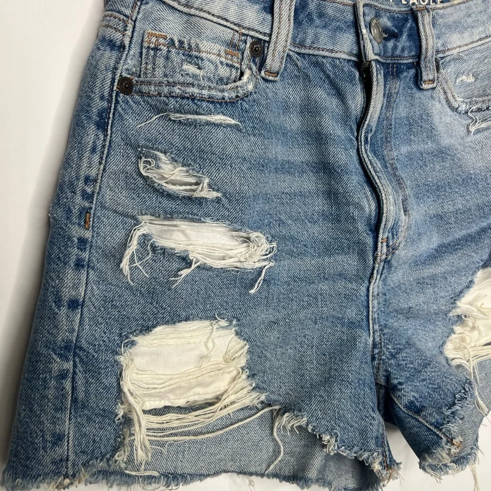American Eagle Ripped Mom Shorts Size 000 - Picture 2 of 6